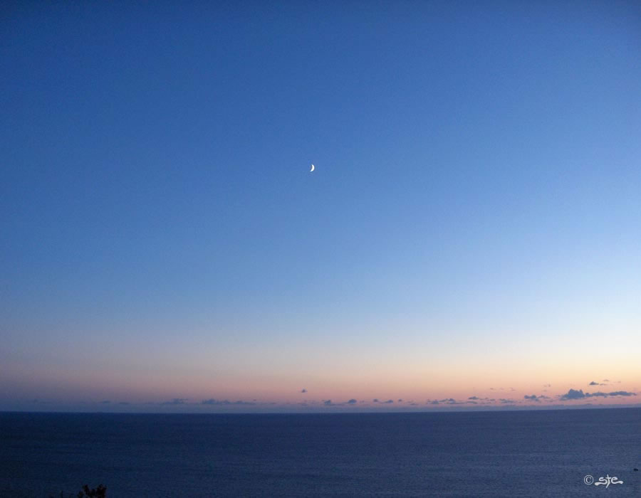 La luna sul mare